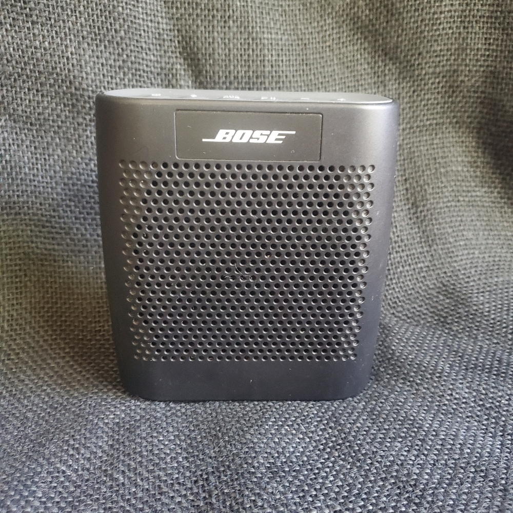 Bose color soundlink bluetooth speaker